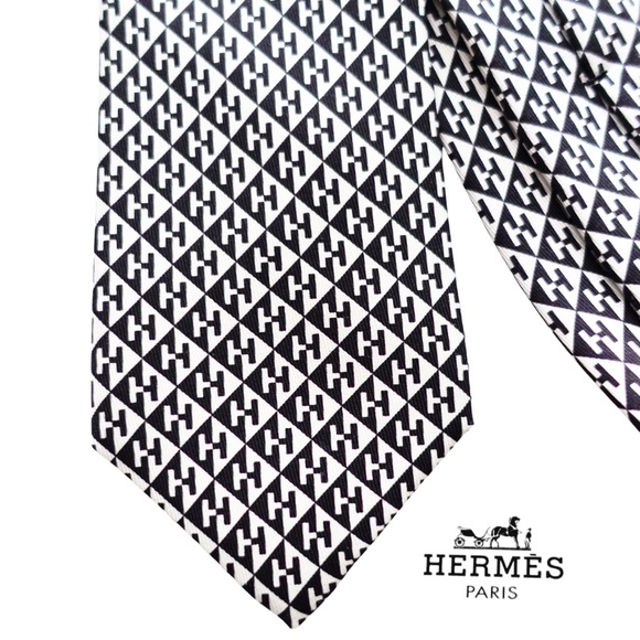 HERMES Necktie Skinny Tie Black & White 100% Silk Geometric France 5446 NWOT - Picture 4 of 6
